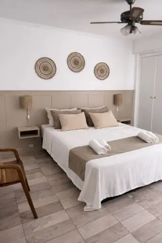 DOBLE BRISA DEL MAR,  en planta baja con vista al jardin del buda.-